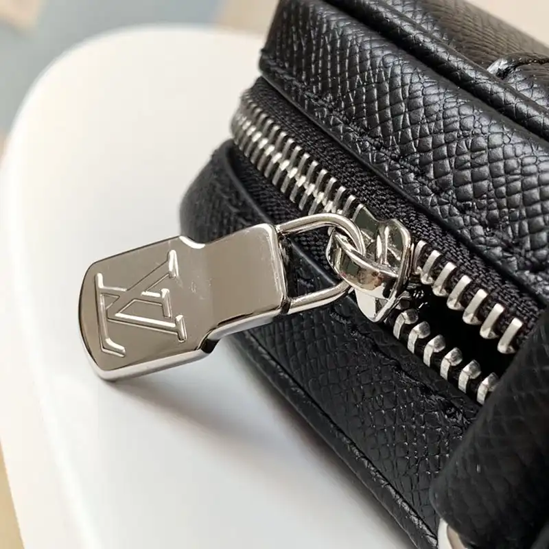 FASH LOUIS VUITTON Bracelet 19HT0107