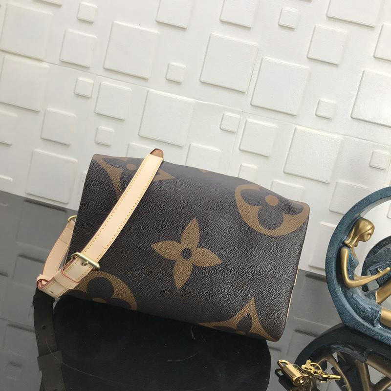 FASH LOUIS VUITTON Bags 19T1L0001