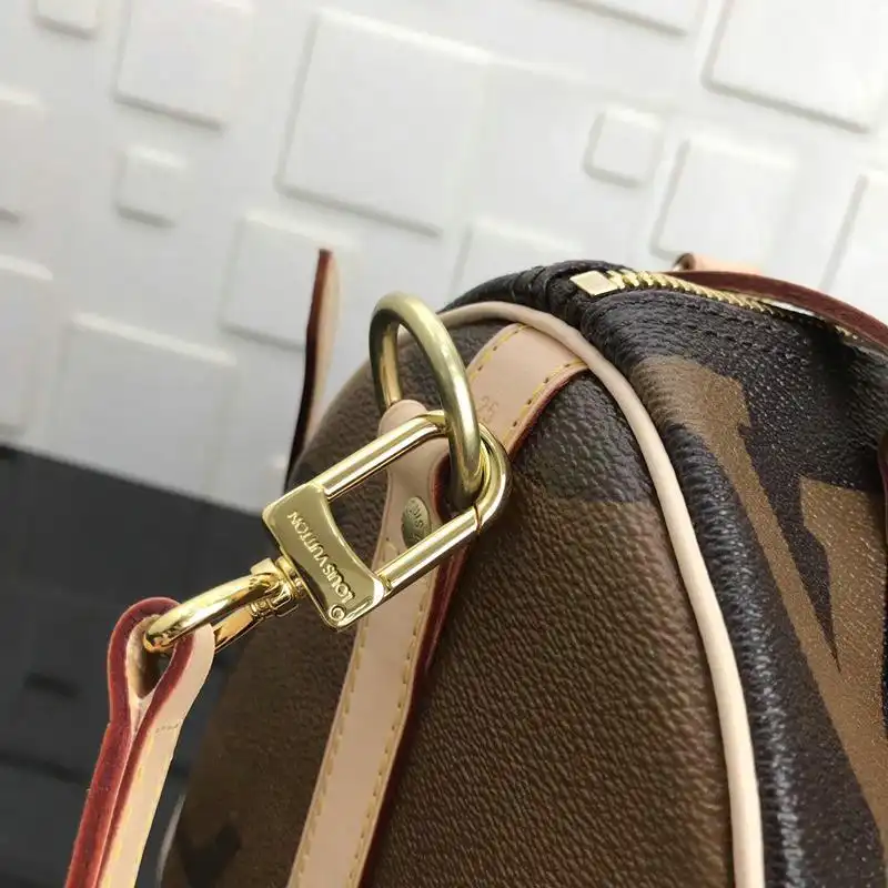 LV Bags 19T1L0001