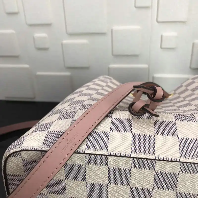 LV Bags 19T1L0002