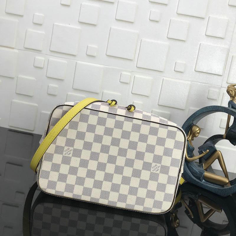 FASH LOUIS VUITTON Bags 19T1L0003