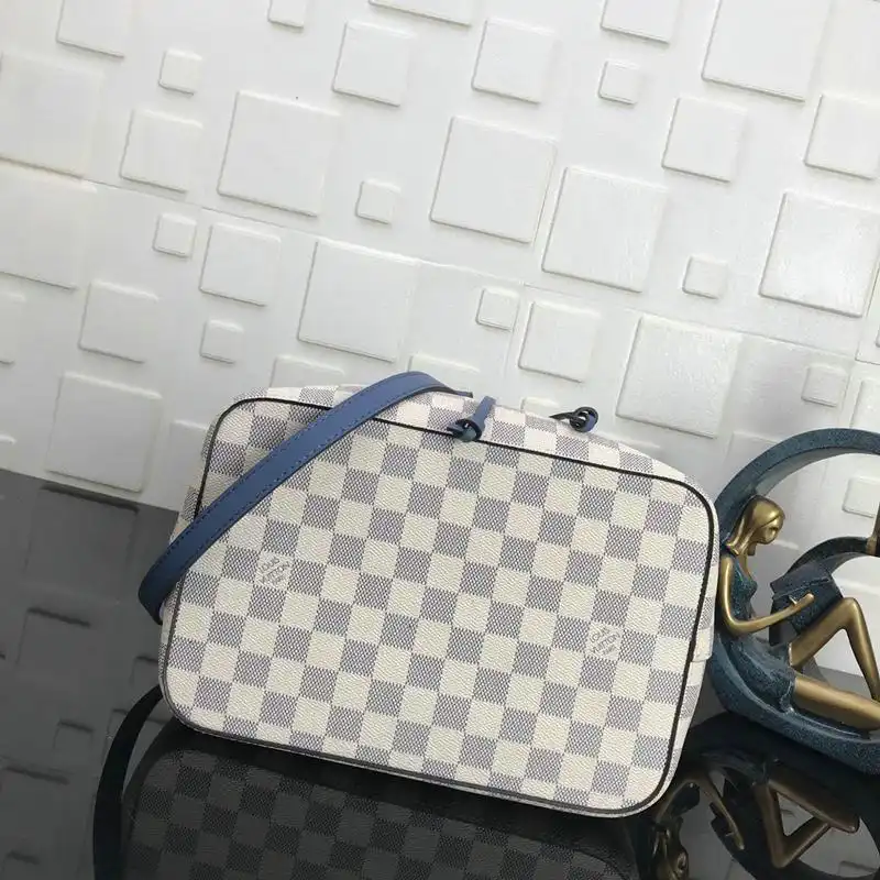 LV Bags 19T1L0004