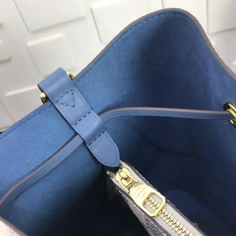 LV Bags 19T1L0004