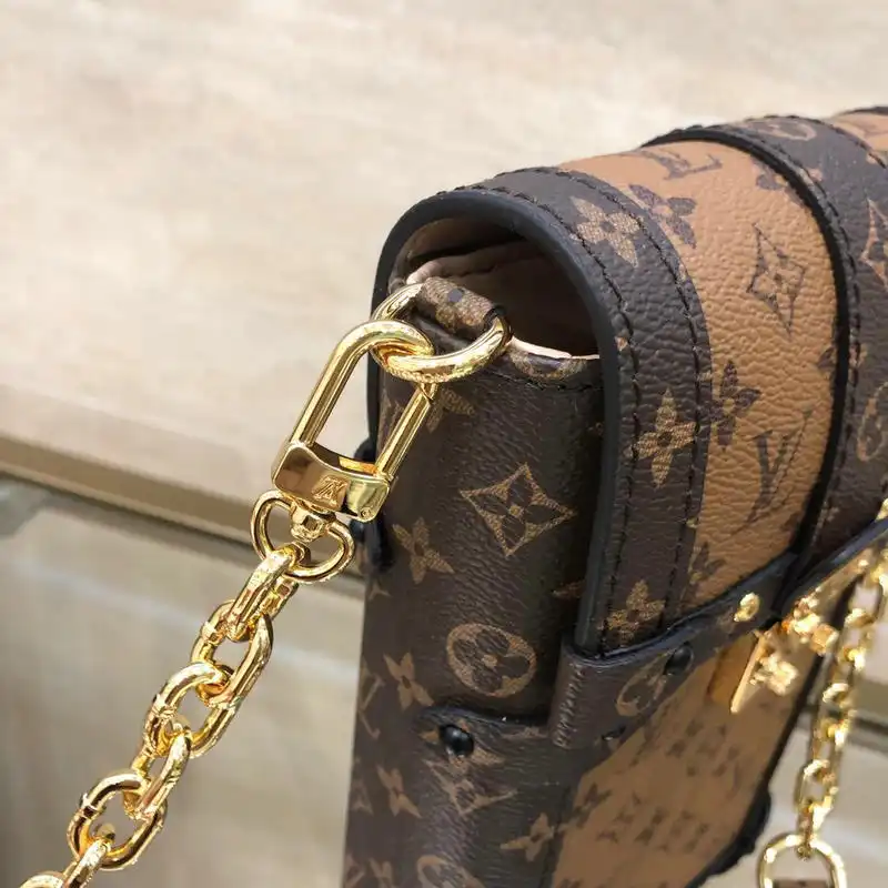 LV Bags 19T1L0007