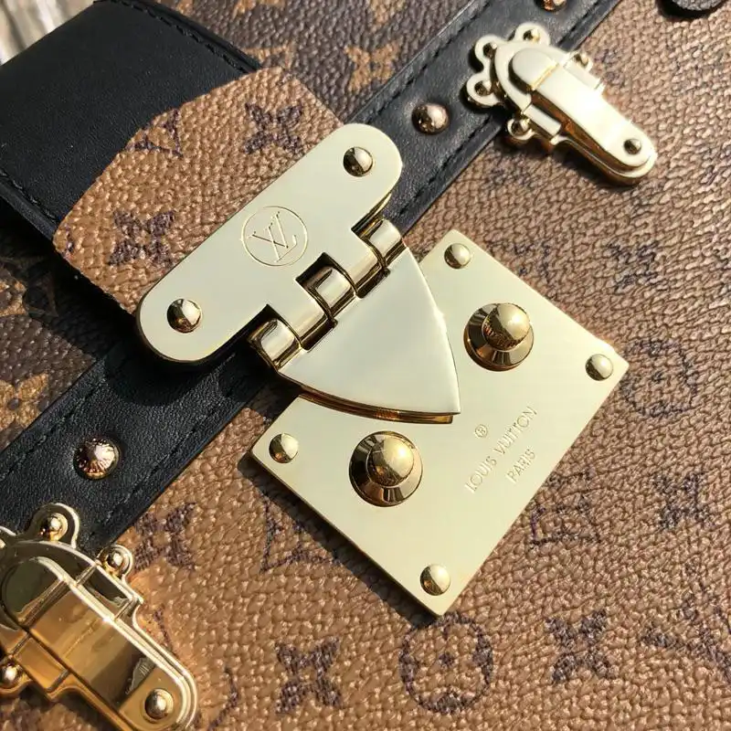 LV Bags 19T1L0009