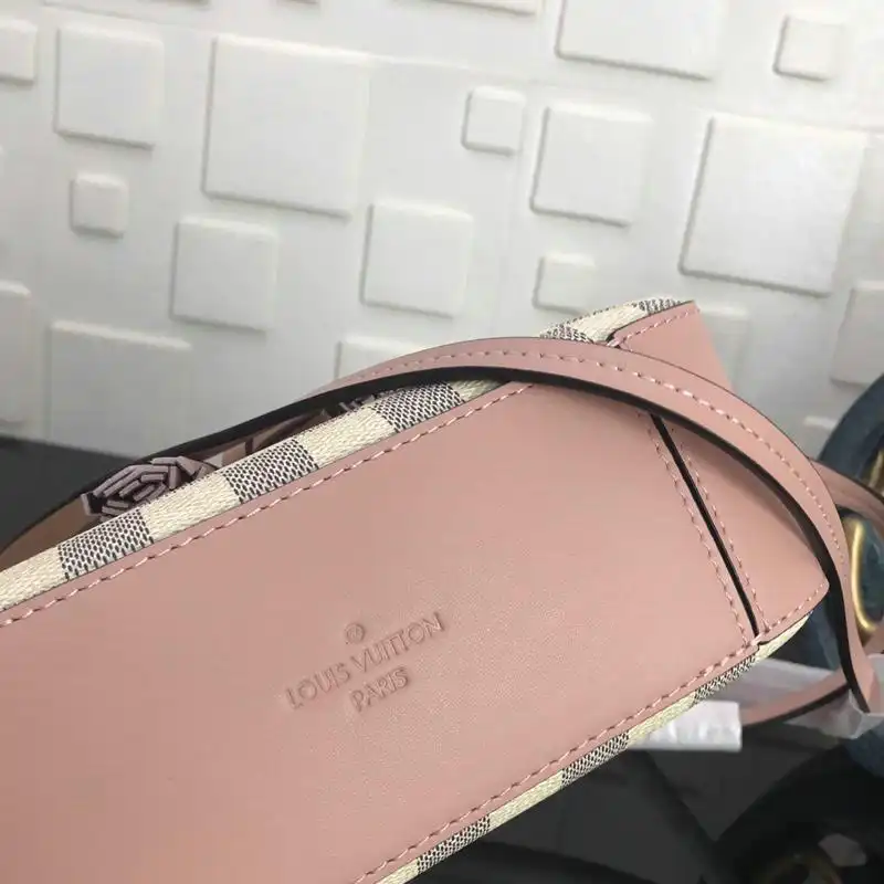 LV Bags 19T1L0012