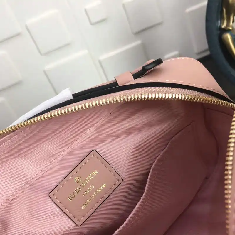 LV Bags 19T1L0012