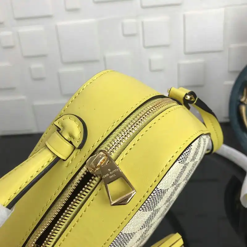 Fashionrepsfam ru LV Bags 19T1L0013