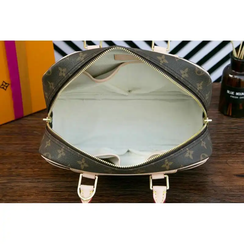 LV Bags 19T1L0028