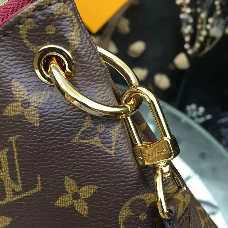 LV Bags 19T1L0033