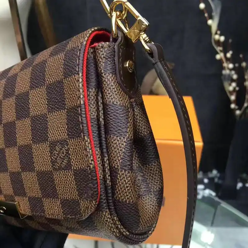 LV Bags 19T1L0034