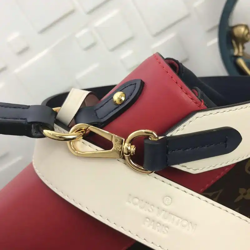 LV Bags 19T1L0042