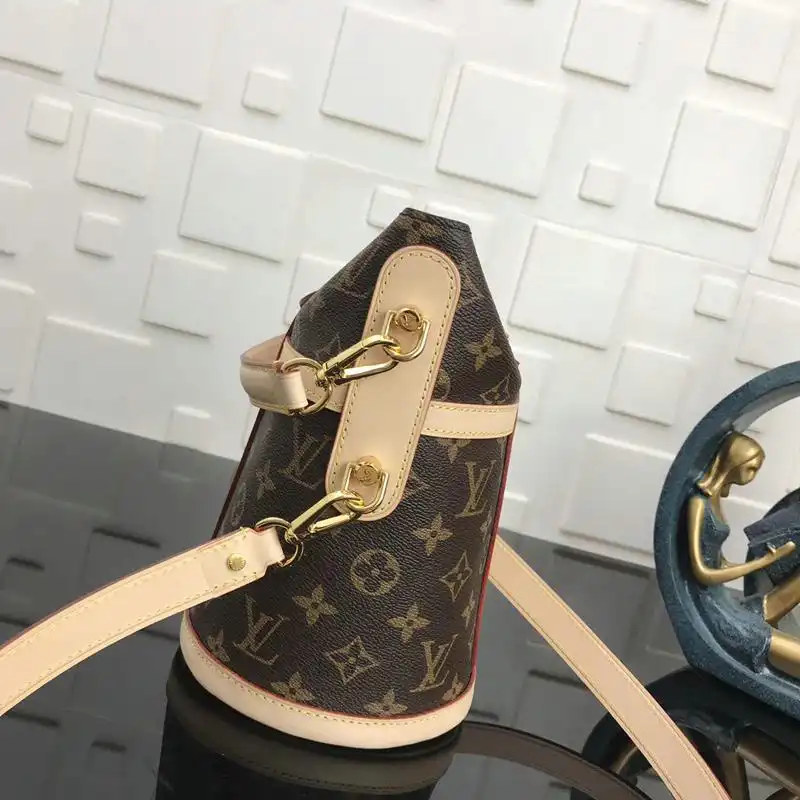 LV Bags 19T1L0043