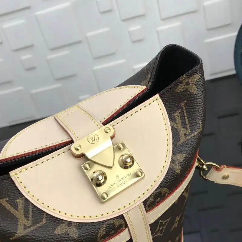 LV Bags 19T1L0043