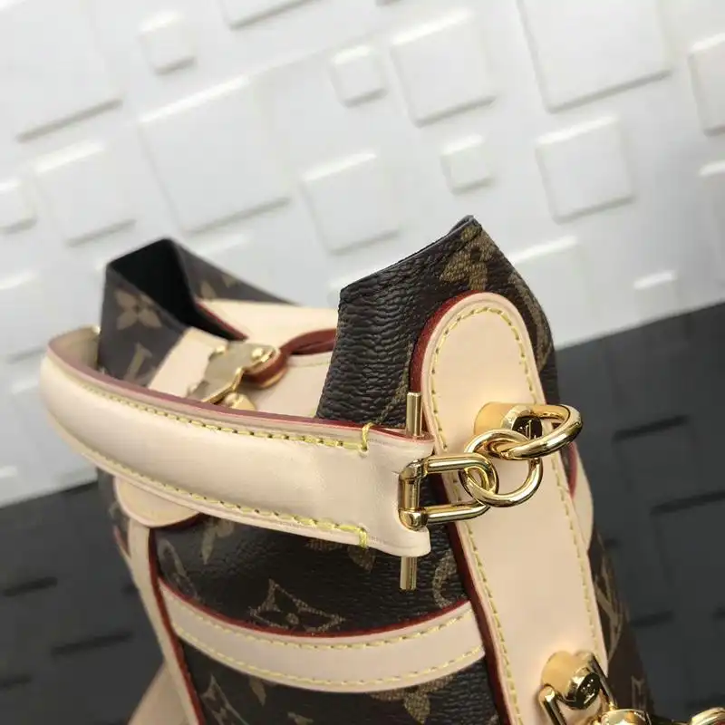 LV Bags 19T1L0043