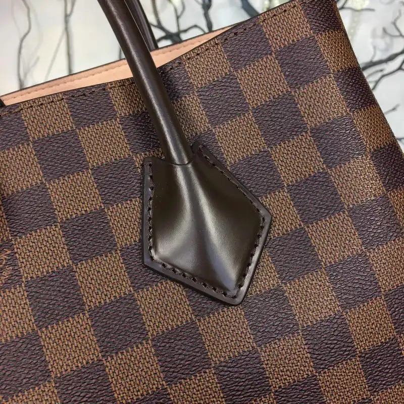 LV Bags 19T1L0045