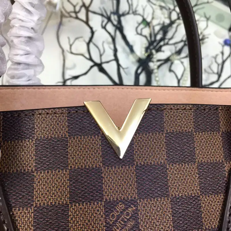 LV Bags 19T1L0045