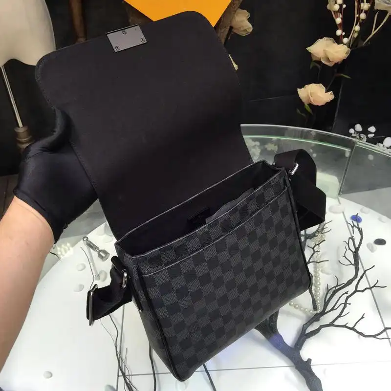 Fashionrepsfam ru LV Bags 19T1L0048