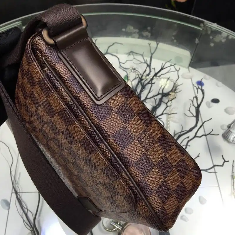 FASH LOUIS VUITTON Bags 19T1L0050