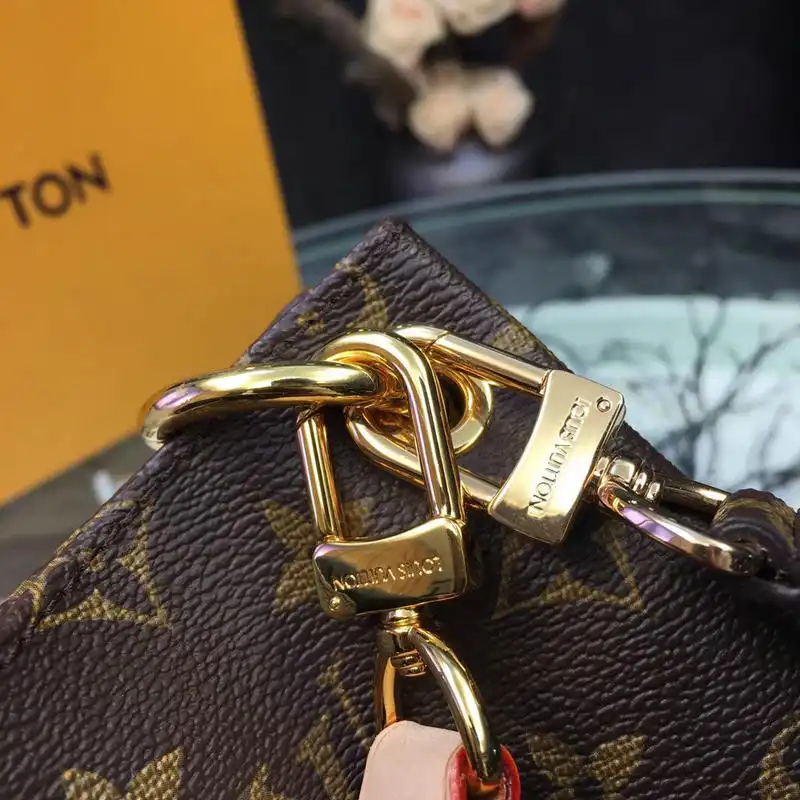 LV Bags 19T1L0052