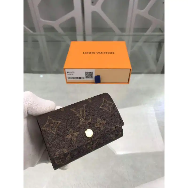 LV Bags 19T1L0066