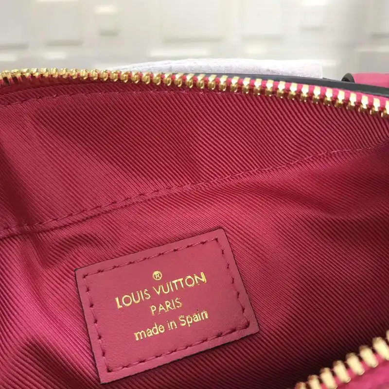 LV Bags 19T1L0067