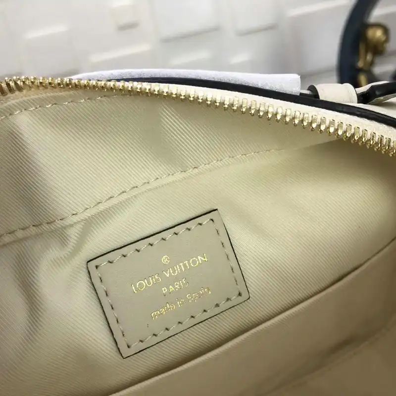 LV Bags 19T1L0068