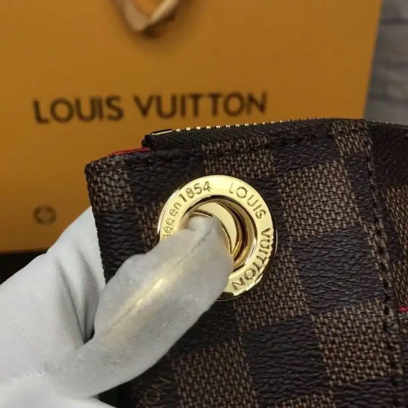 LV Bags 19T1L0071