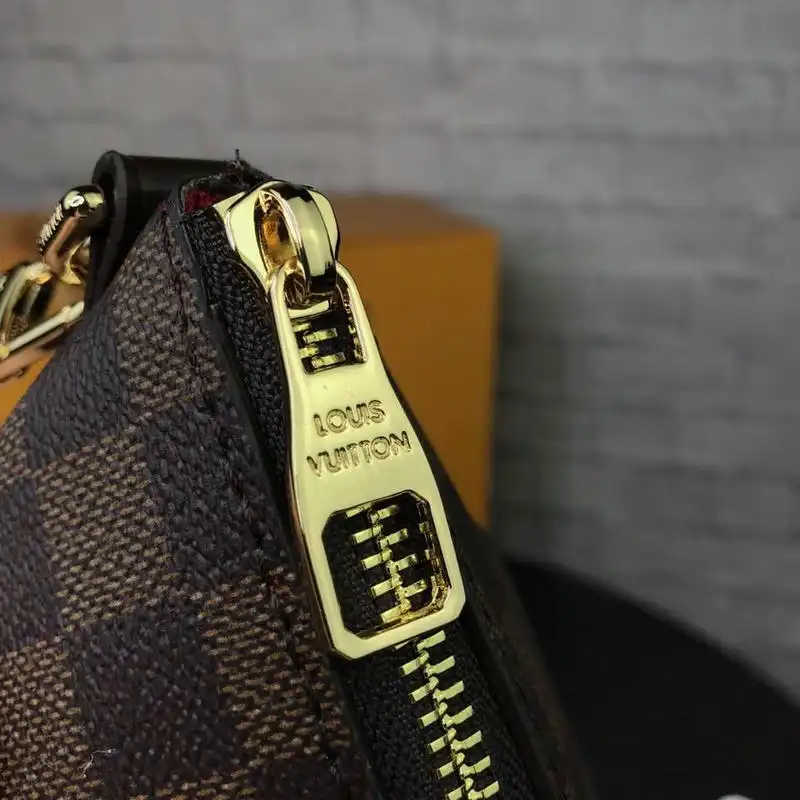 LV Bags 19T1L0074