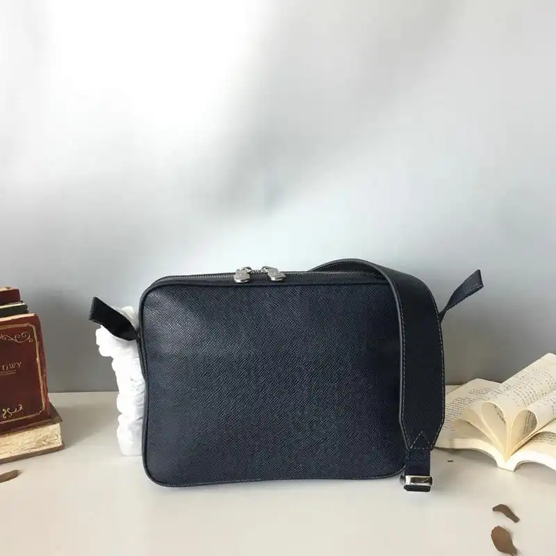 Fashionrepsfam ru LV Bags 19T1L0080