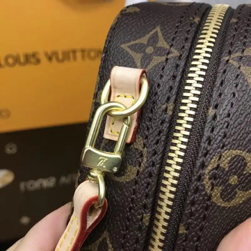 LV Bags 19T1L0086