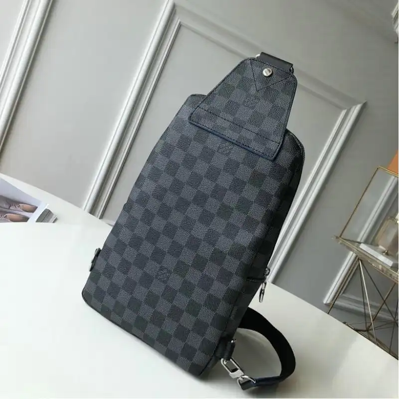 LV Bags 19T1L0088