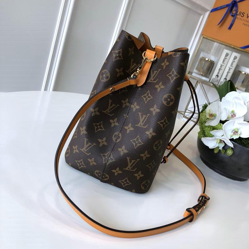 FASH LOUIS VUITTON Bags 19T1L0095