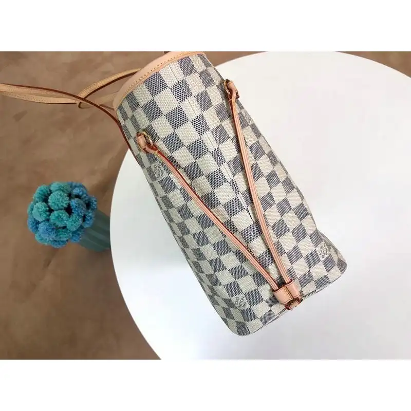 LV Bags 19T1L0102