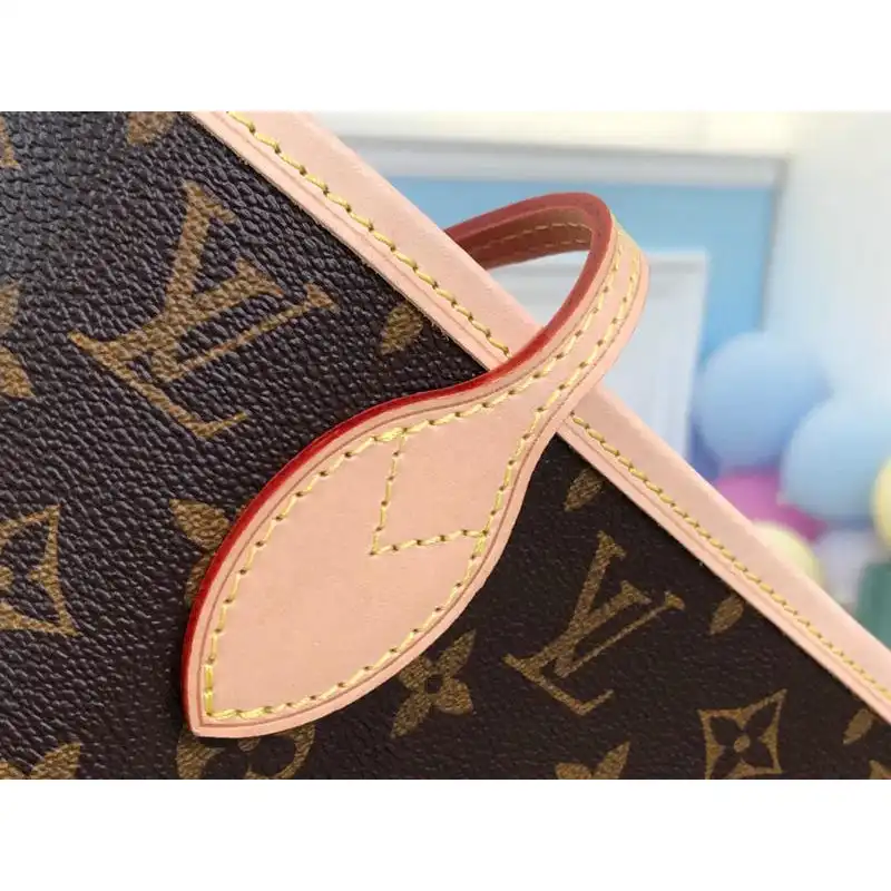 LV Bags 19T1L0104