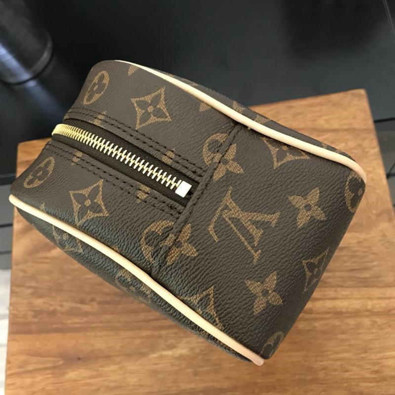 FASH LOUIS VUITTON Bags 19T1L0109