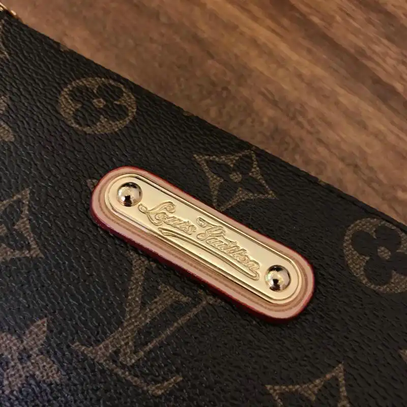 LV Bags 19T1L0127