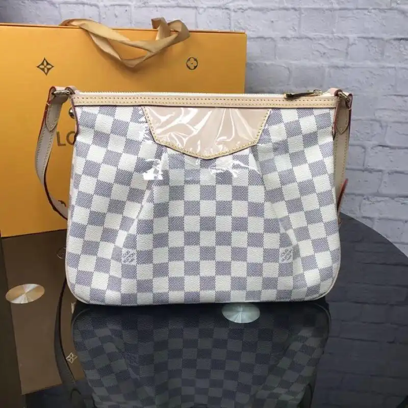 LV Bags 19T1L0131