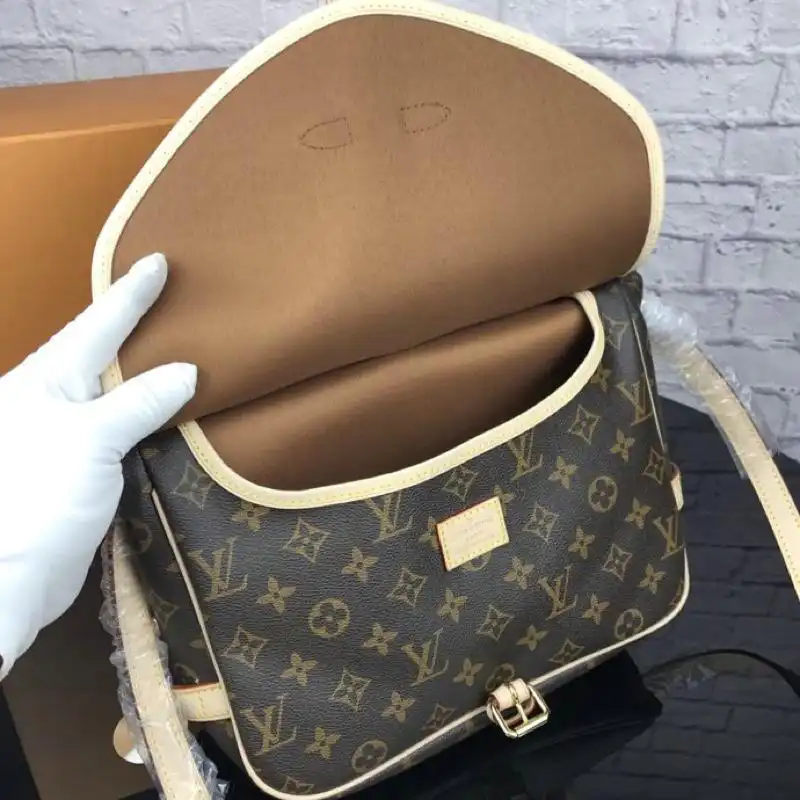 LV Bags 19T1L0133