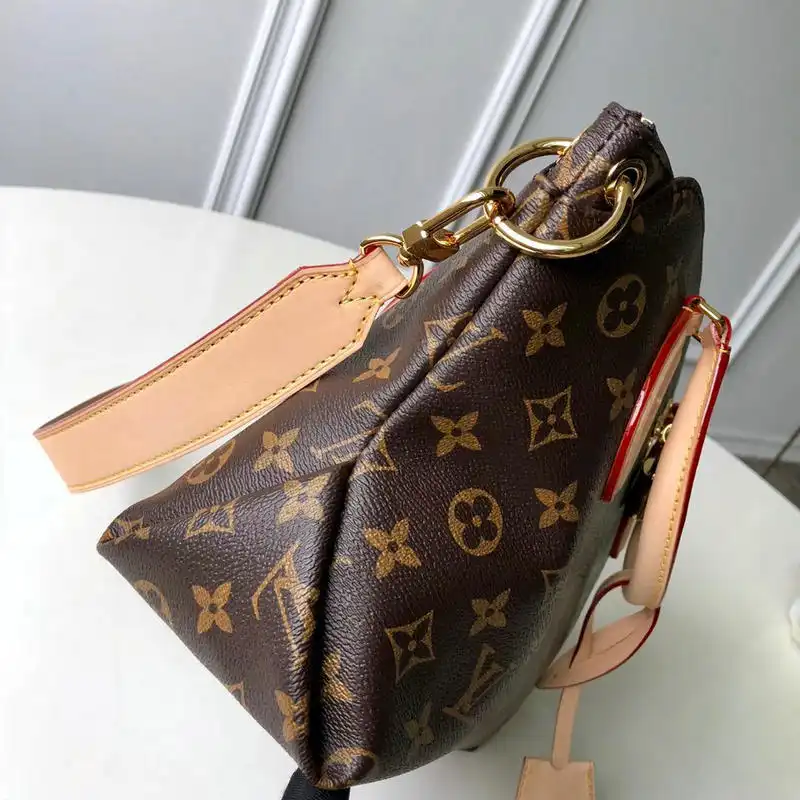 LV Bags 19T1L0162