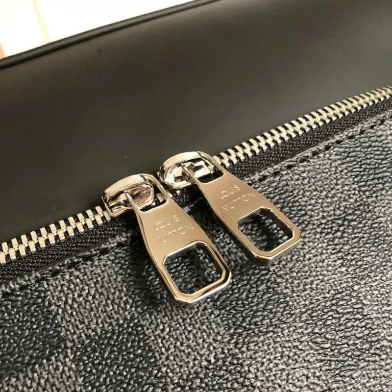 LV Bags 19T1L0166