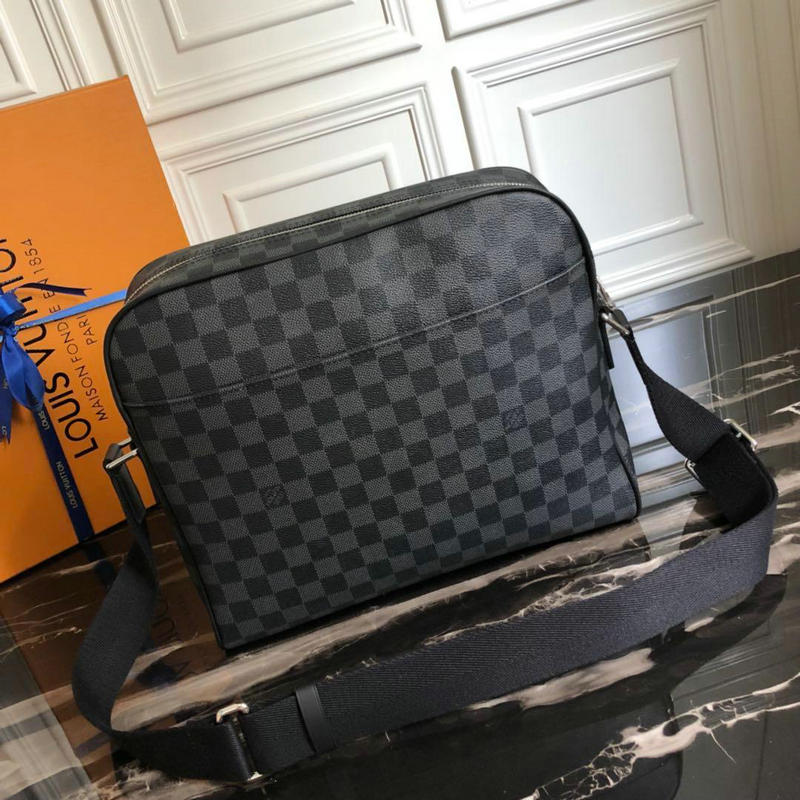 FASH LOUIS VUITTON Bags 19T1L0167