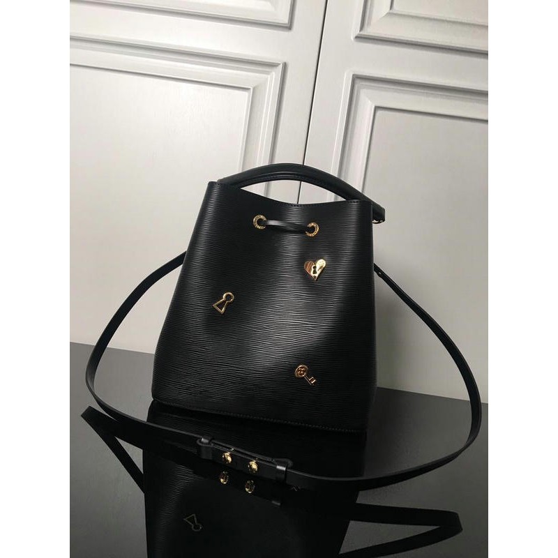 FASH LOUIS VUITTON Bags 19T1L0173