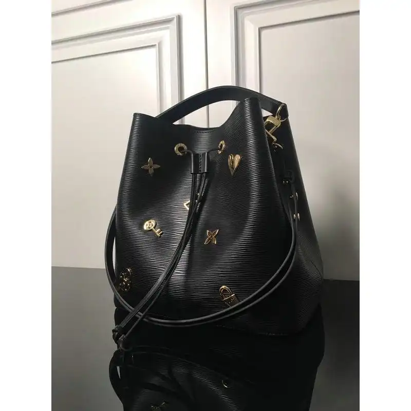 LV Bags 19T1L0173