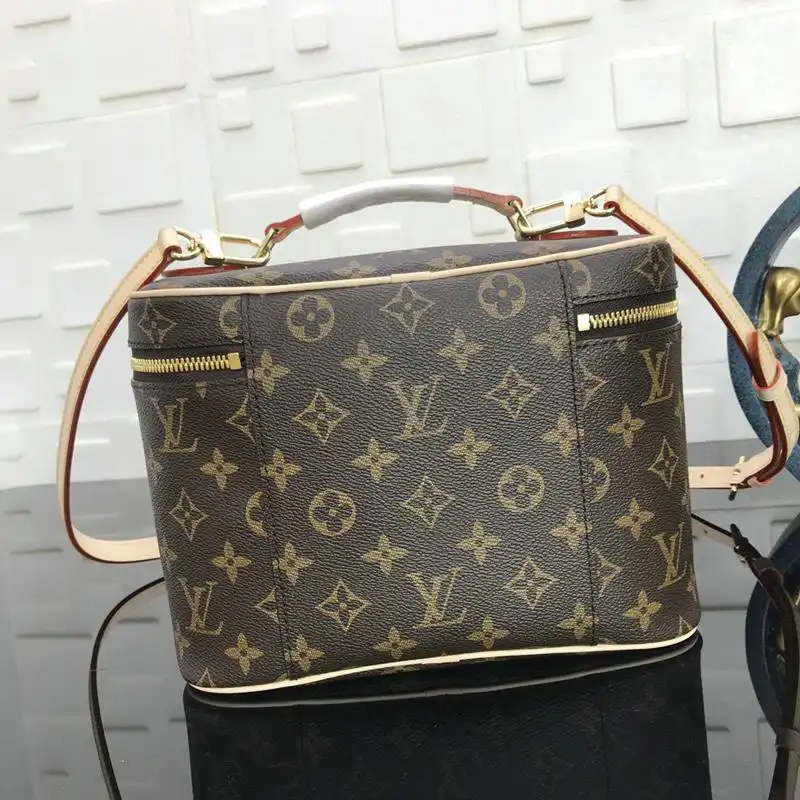 LV Bags 19T1L0177