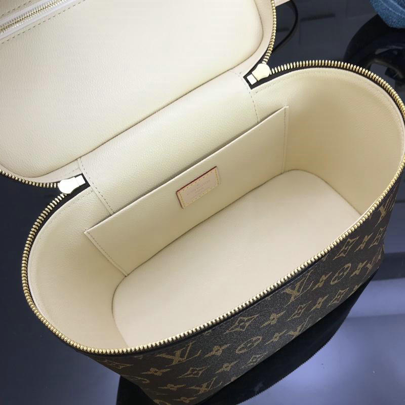 FASH LOUIS VUITTON Bags 19T1L0177