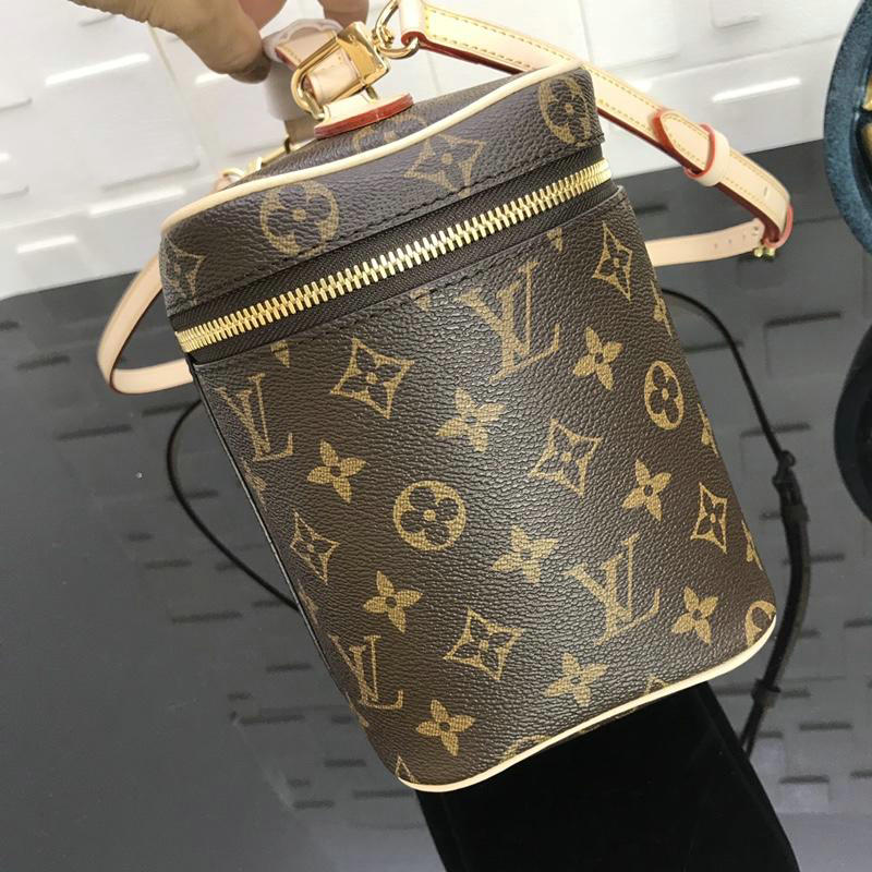 FASH LOUIS VUITTON Bags 19T1L0177