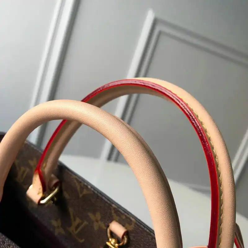 LV Bags 19T1L0193