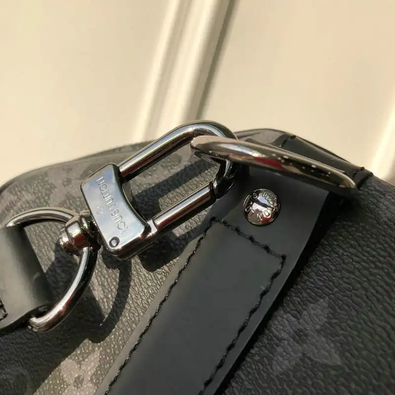 LV Bags 19T1L0197