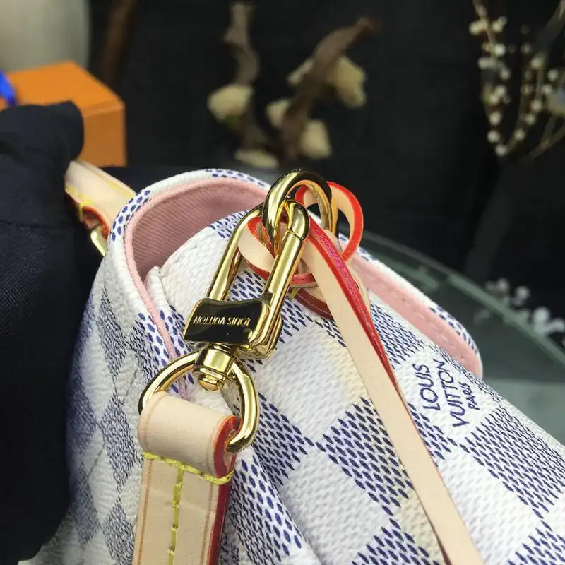 LV Bags 19T1L0201